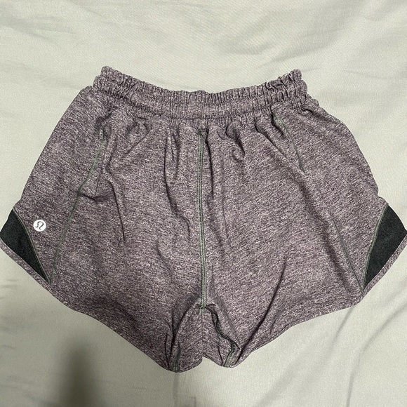 Lululemon - Hotty Hot 4” inseam short Size 2 Tall